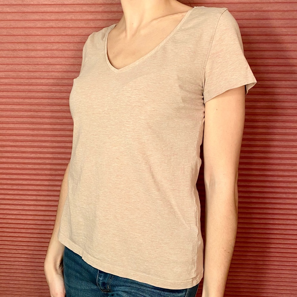 H&M Basic T-Shirt - Picture 3 of 7